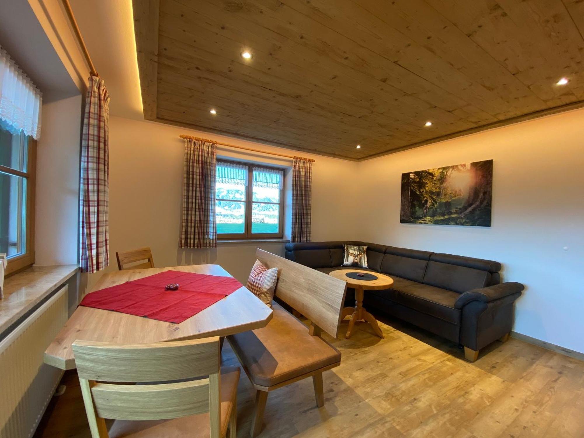 Hemerhof - Ferienwohnungen Oberstdorf Ruang foto